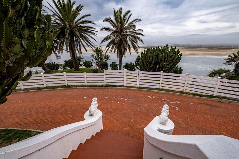 4 Bedroom Property for Sale in Bluewater Bay Eastern Cape